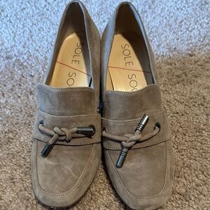 Sole Society Women's Taupe Shoes with Knot Detail
